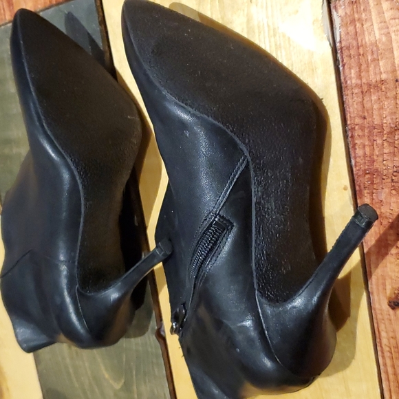 Enzo Angiolini Black Booties - Picture 5 of 5
